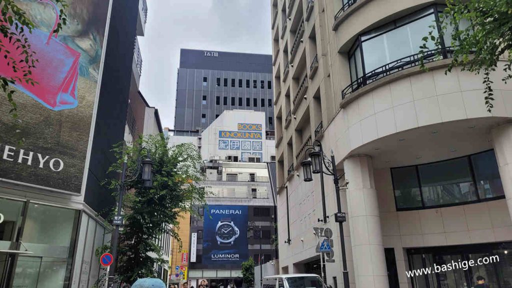 东京新宿区的纪伊国屋书店